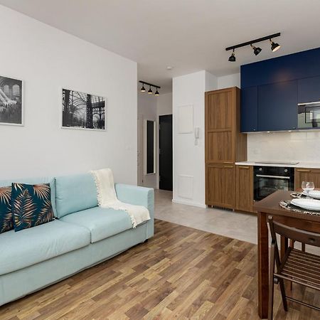 Stacja Wola Apartments With Parking By Noclegi Renters Varsovie Extérieur photo