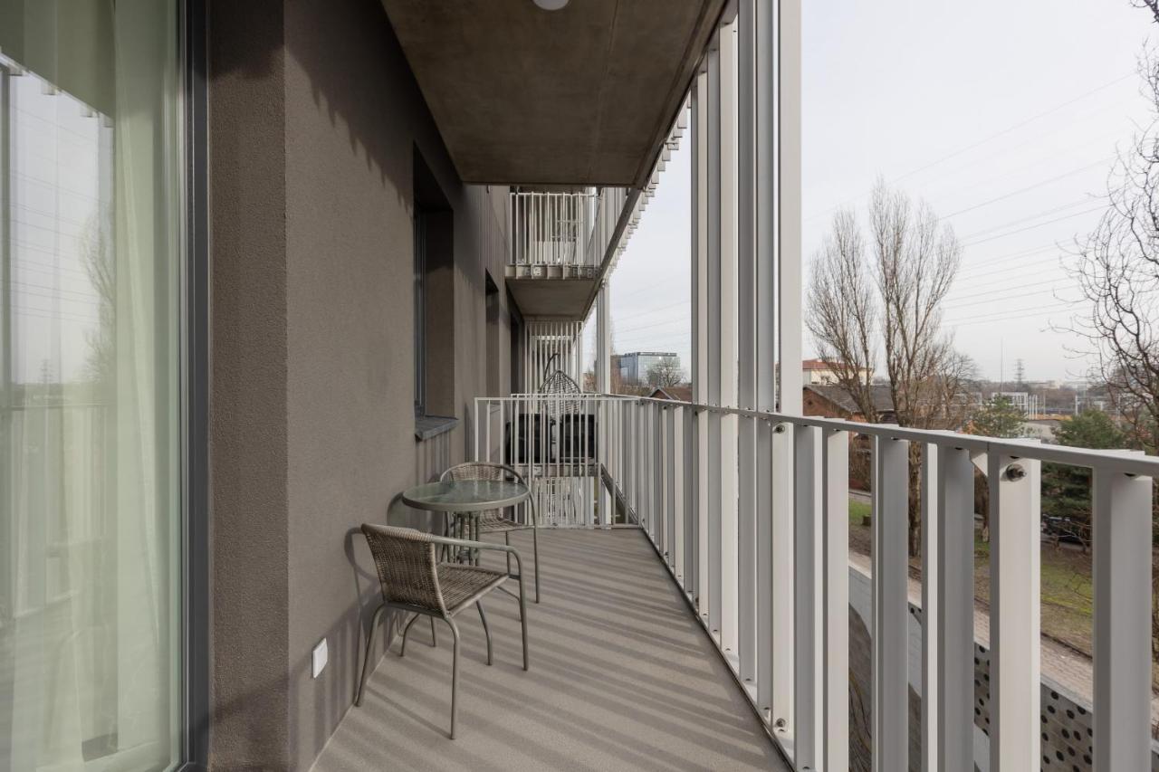 Stacja Wola Apartments With Parking By Noclegi Renters Varsovie Extérieur photo