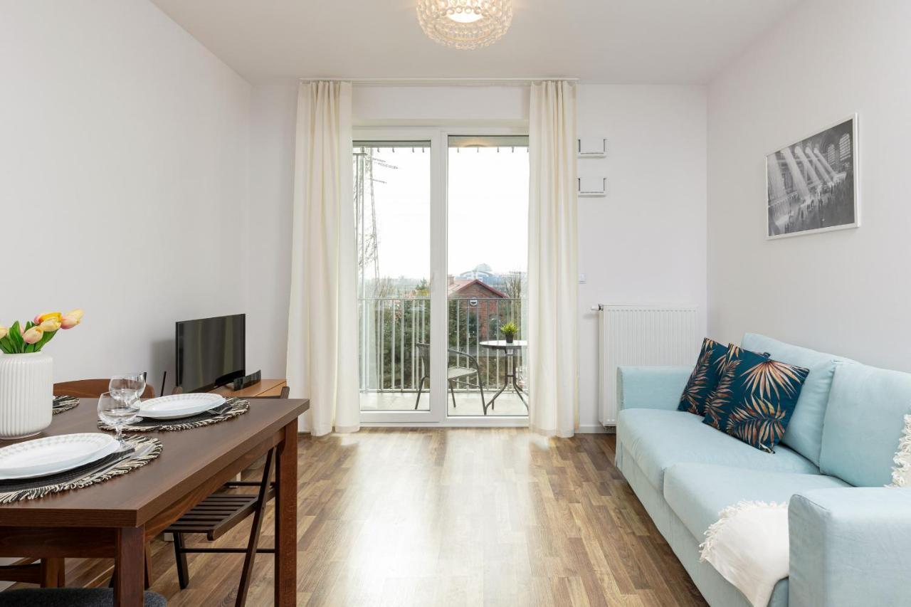 Stacja Wola Apartments With Parking By Noclegi Renters Varsovie Extérieur photo