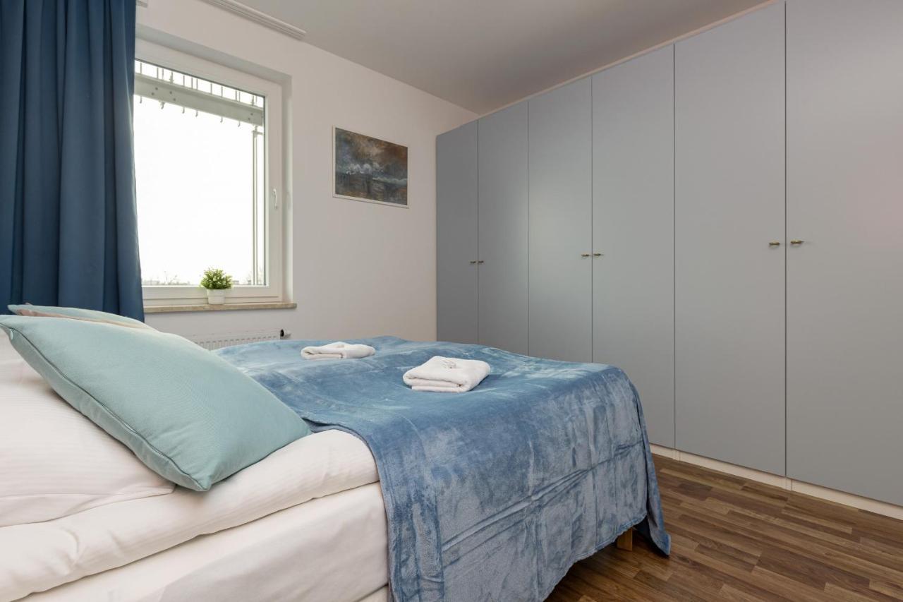 Stacja Wola Apartments With Parking By Noclegi Renters Varsovie Extérieur photo
